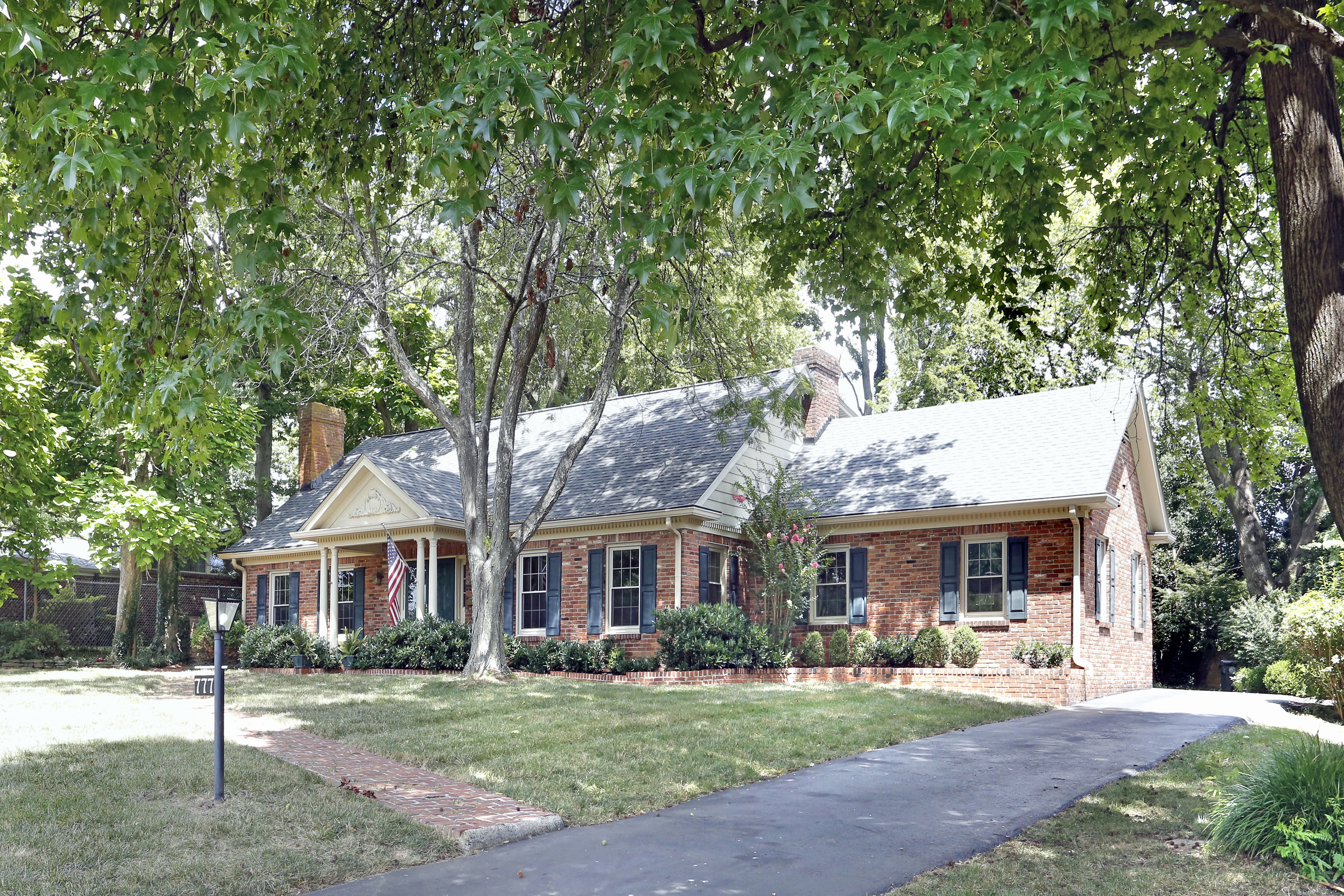 Ranch style home typical of Glendover, Lexington